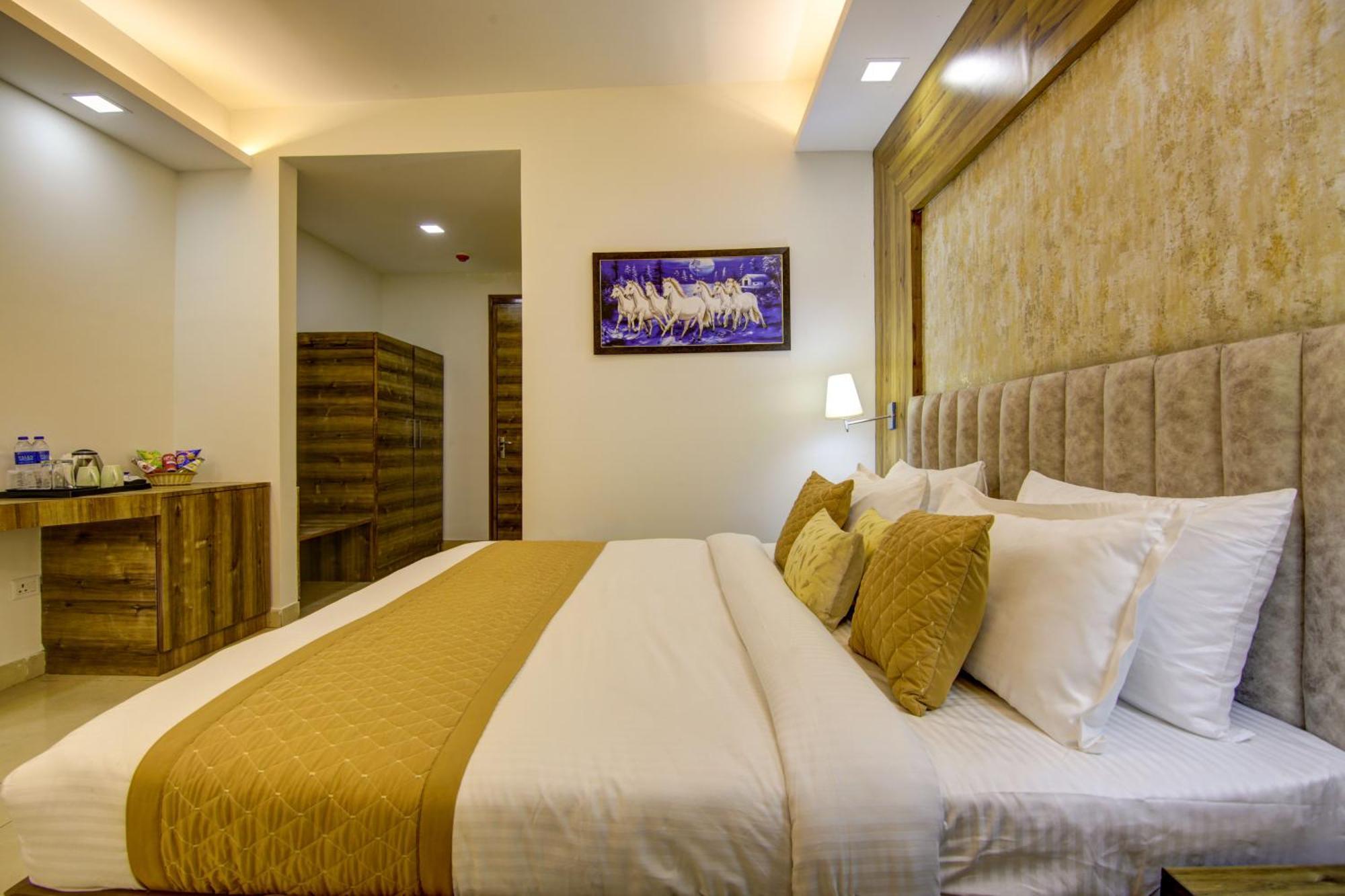 Hotel Prithvi-Raj Near Delhi Airport New Delhi Buitenkant foto