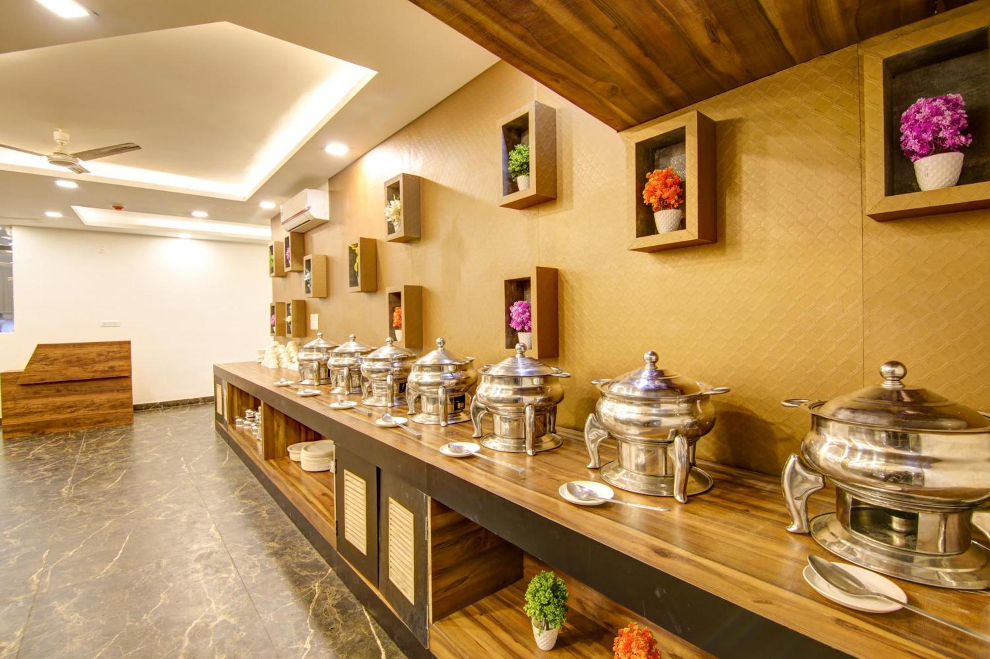 Hotel Prithvi-Raj Near Delhi Airport New Delhi Buitenkant foto